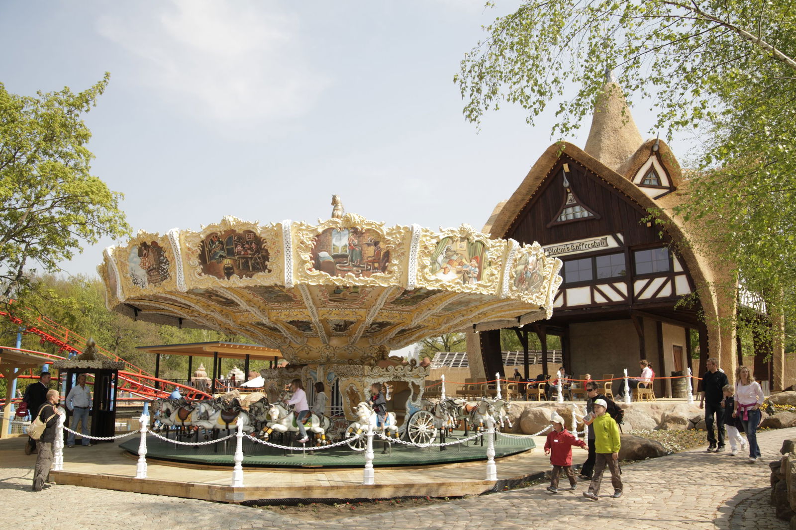 Karussel Plohni Dorf