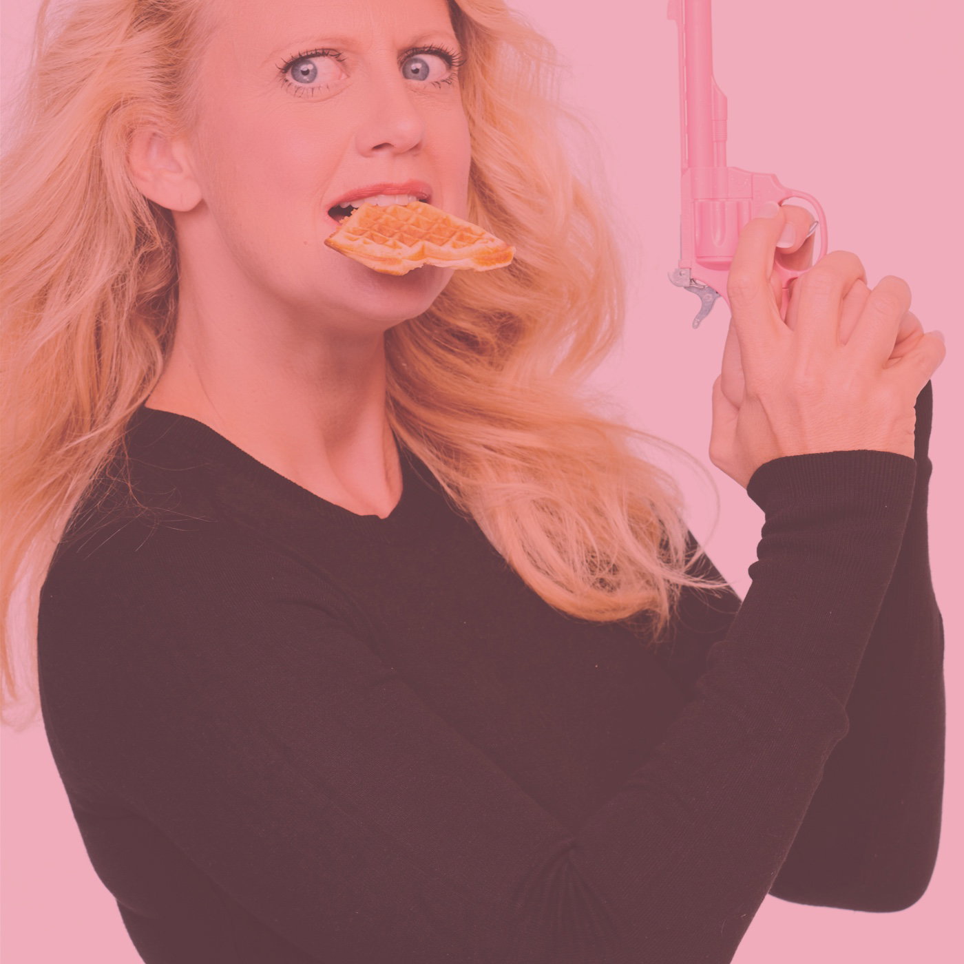 Mit den Waffeln einer Frau