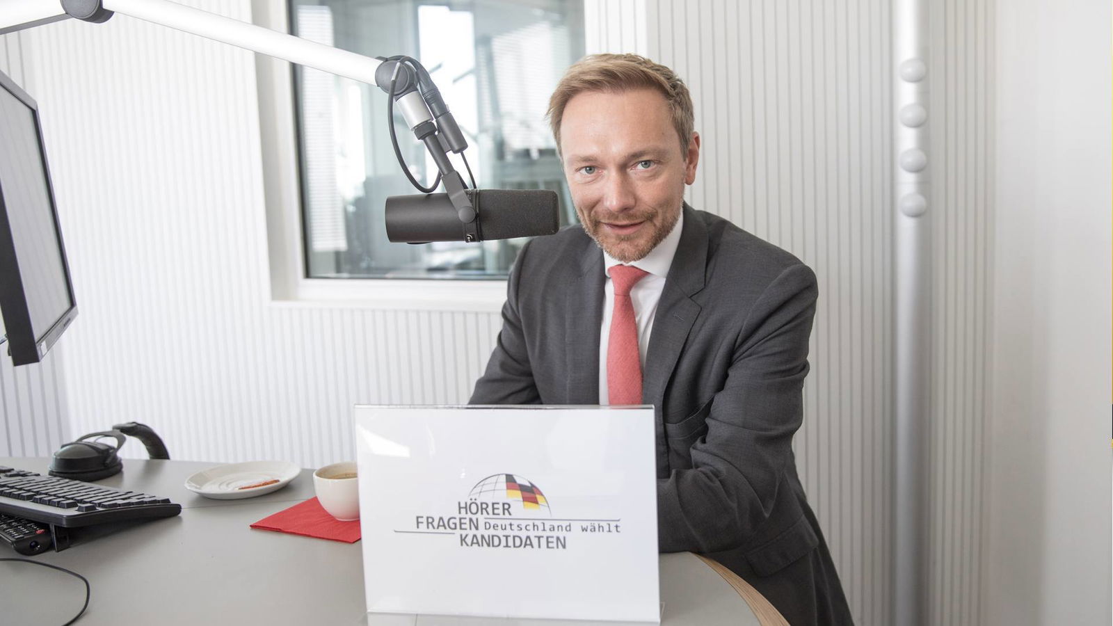 Christian Lindner 16_9.jpg
